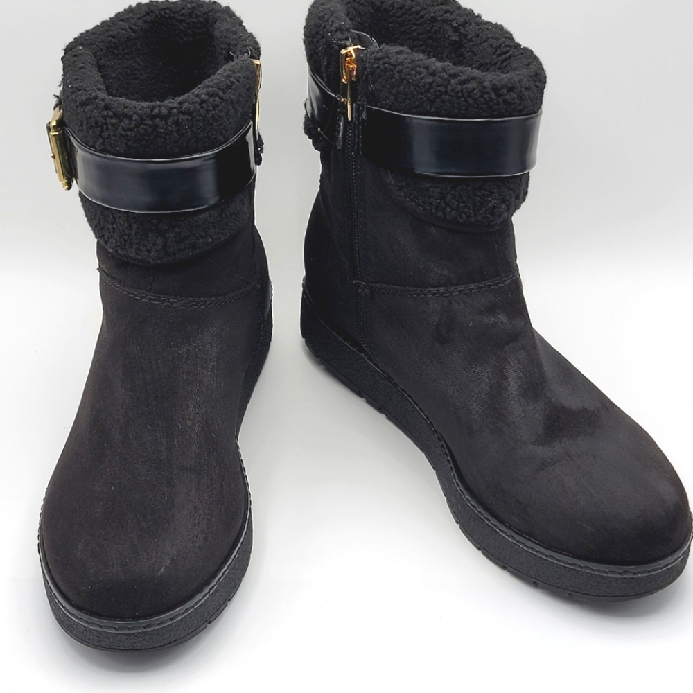 Marc Fisher Black Suede Ankle‎ Booties. SIZE 8M. S1009